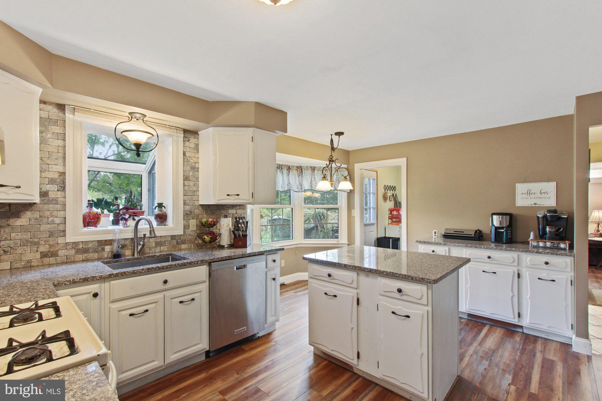 2955 Chesapeake Road York, PA 17402 - Photo 7 of 34 Gallery Image 7