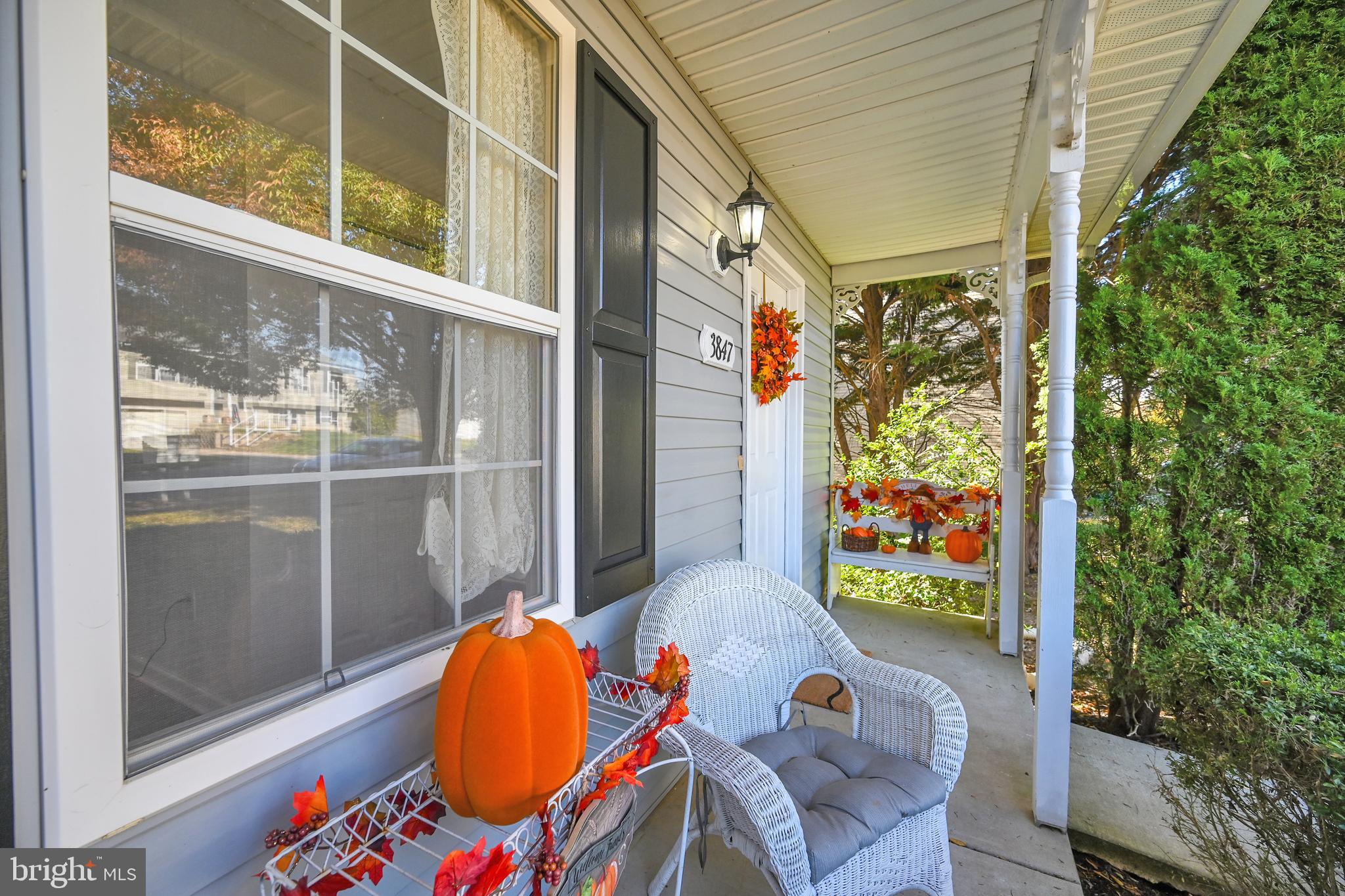 3847 Dakota Road Hampstead, MD 21074 - Photo 3 of 39 Welcoming Covered front porch!