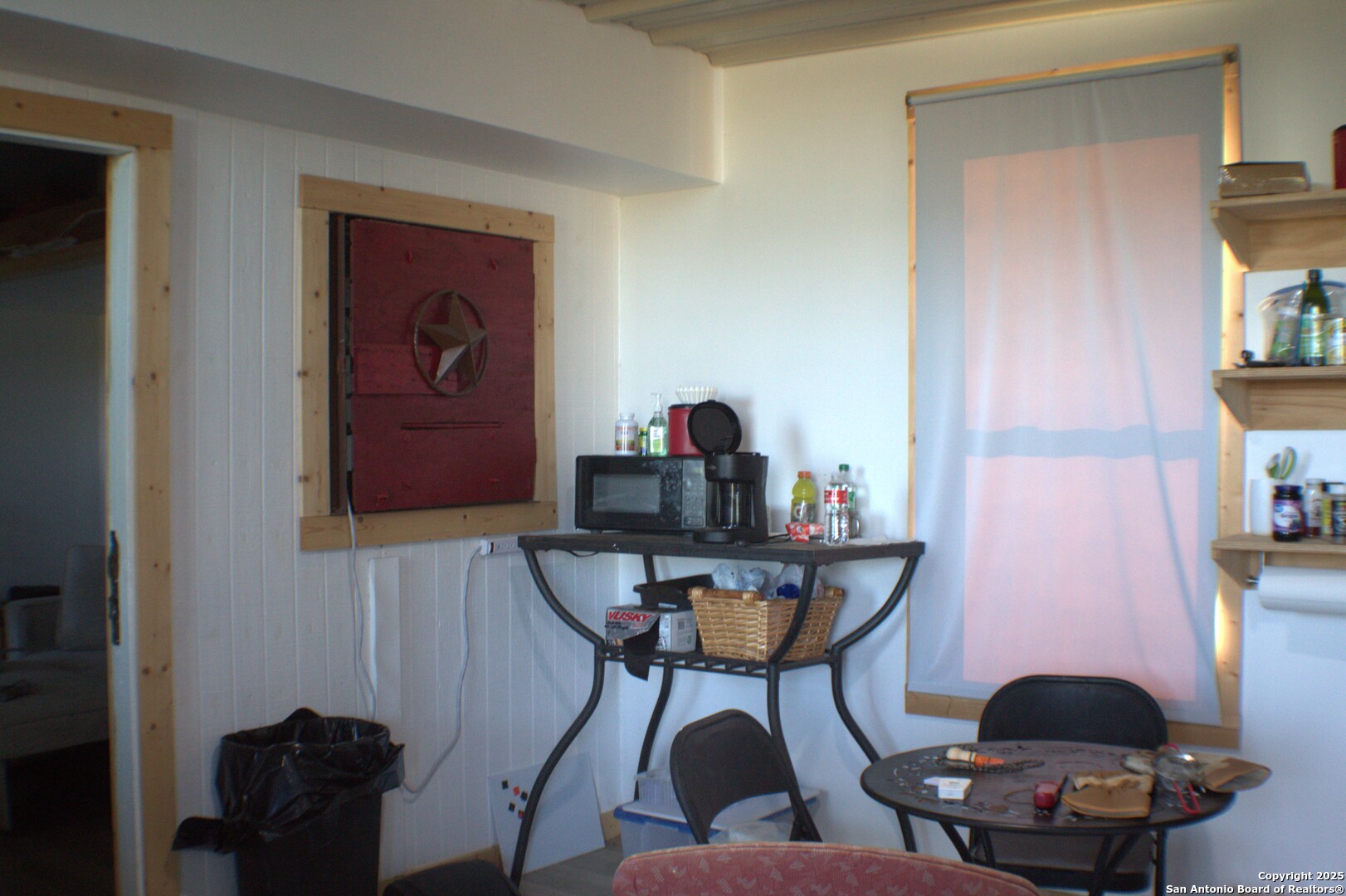 840 SD 23040 Rocksprings, TX 78880 - Photo 46 of 56 a living room with furniture and a lamp