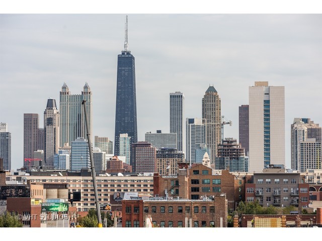 744 North May Street, Unit 401 Chicago, IL 60642 - Photo 10 of 11