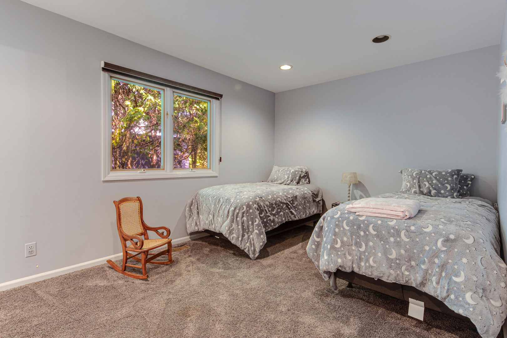 1144 Mayfair Lane Glencoe, IL 60022 - Photo 12 of 23 a bedroom with two beds and a window