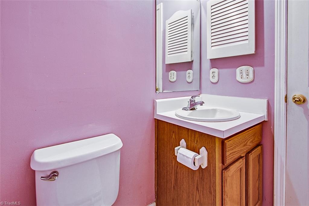 246 Hampton Road, Unit 7C Asheboro, NC 27203 - Photo 16 of 23 Gallery Image 16