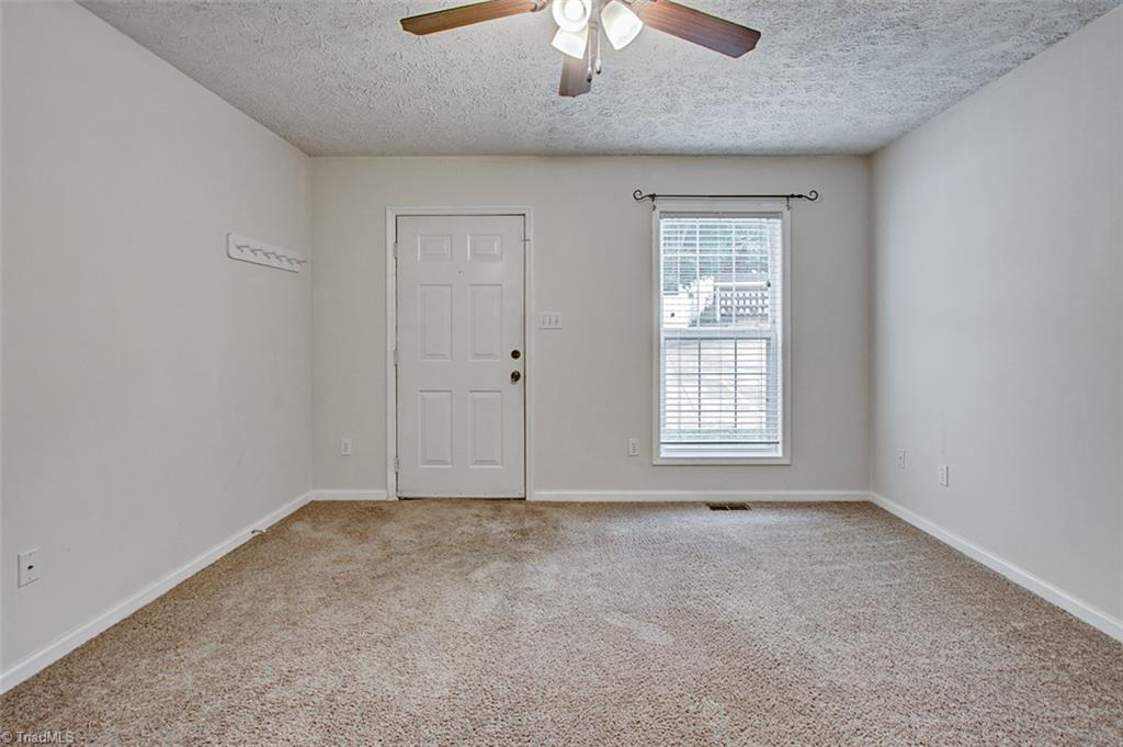 246 Hampton Road, Unit 7C Asheboro, NC 27203 - Photo 4 of 23 Gallery Image 4