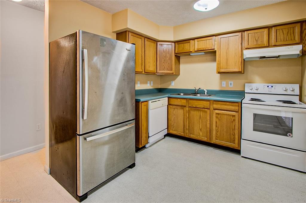 246 Hampton Road, Unit 7C Asheboro, NC 27203 - Photo 8 of 23 Gallery Image 8