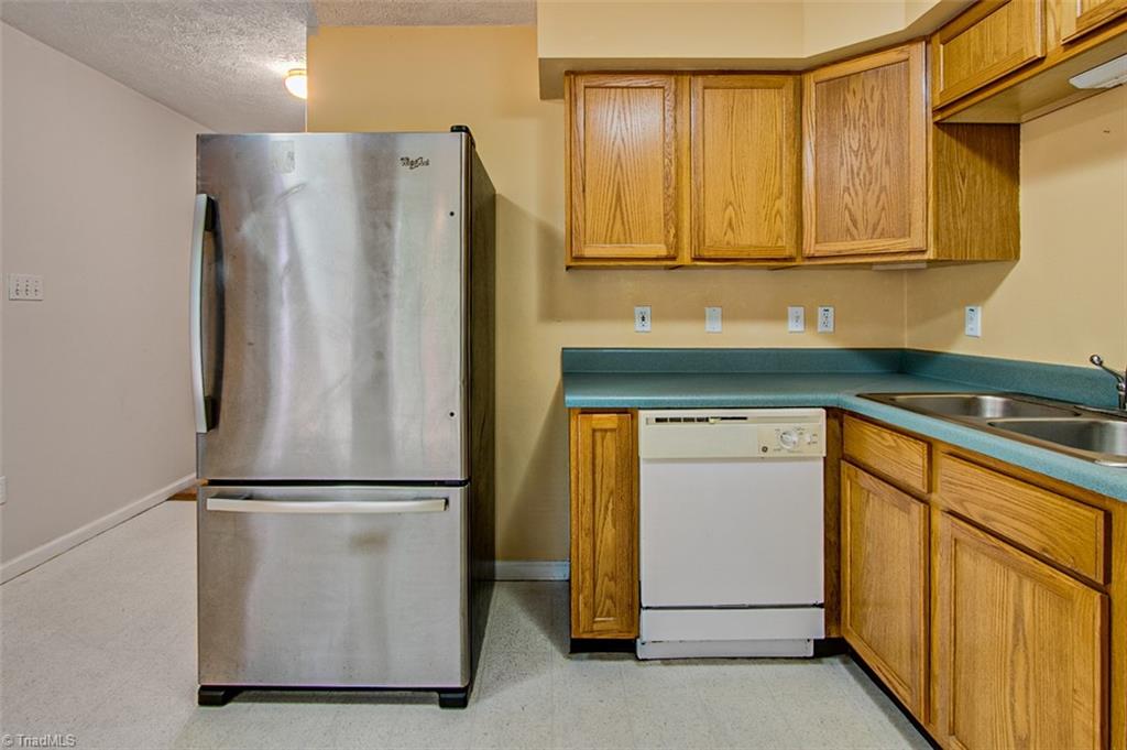 246 Hampton Road, Unit 7C Asheboro, NC 27203 - Photo 9 of 23 Gallery Image 9