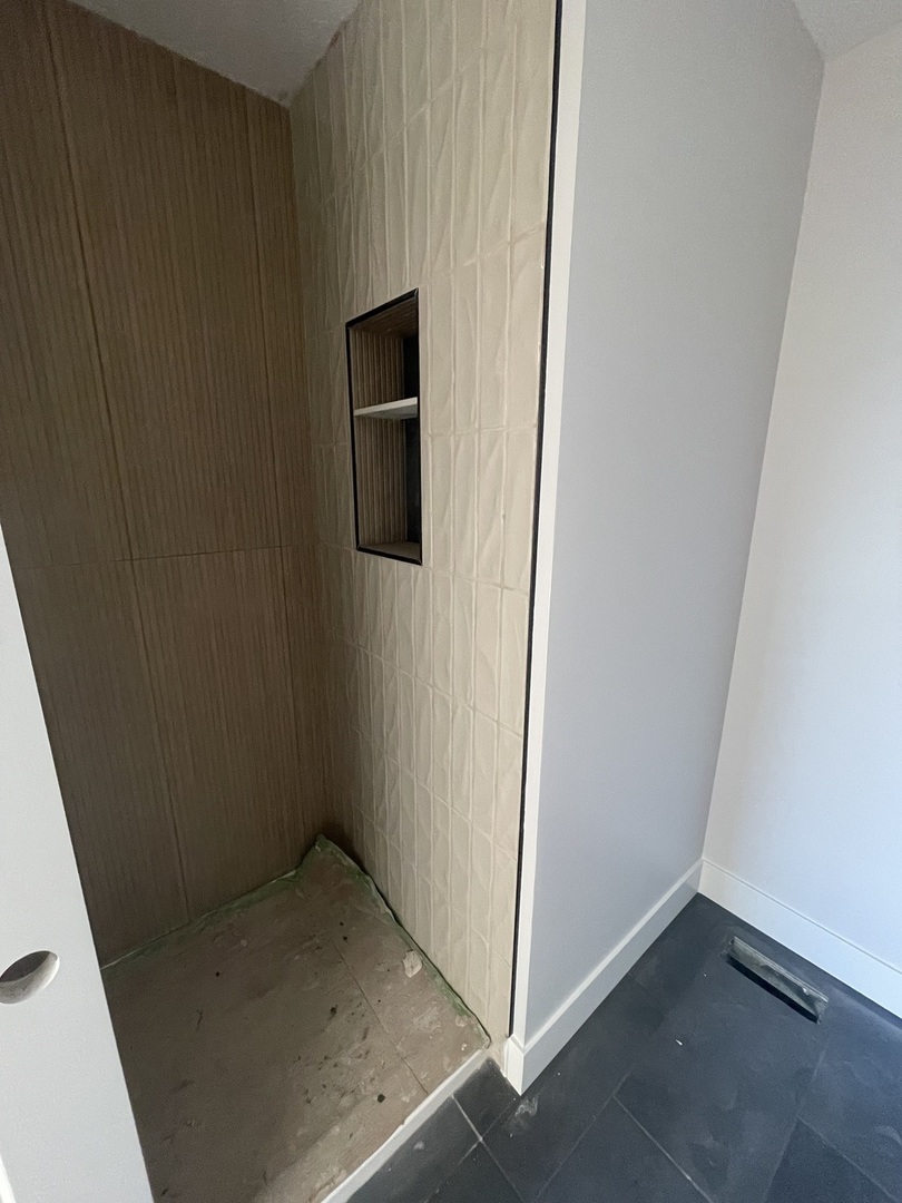 1525 Belclare Road Normal, IL 61761 - Photo 8 of 10 a view of a hallway