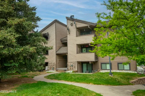 $789,000 | 1061 West Beaver Creek Boulevard, Unit Q302, Avon, CO 81620