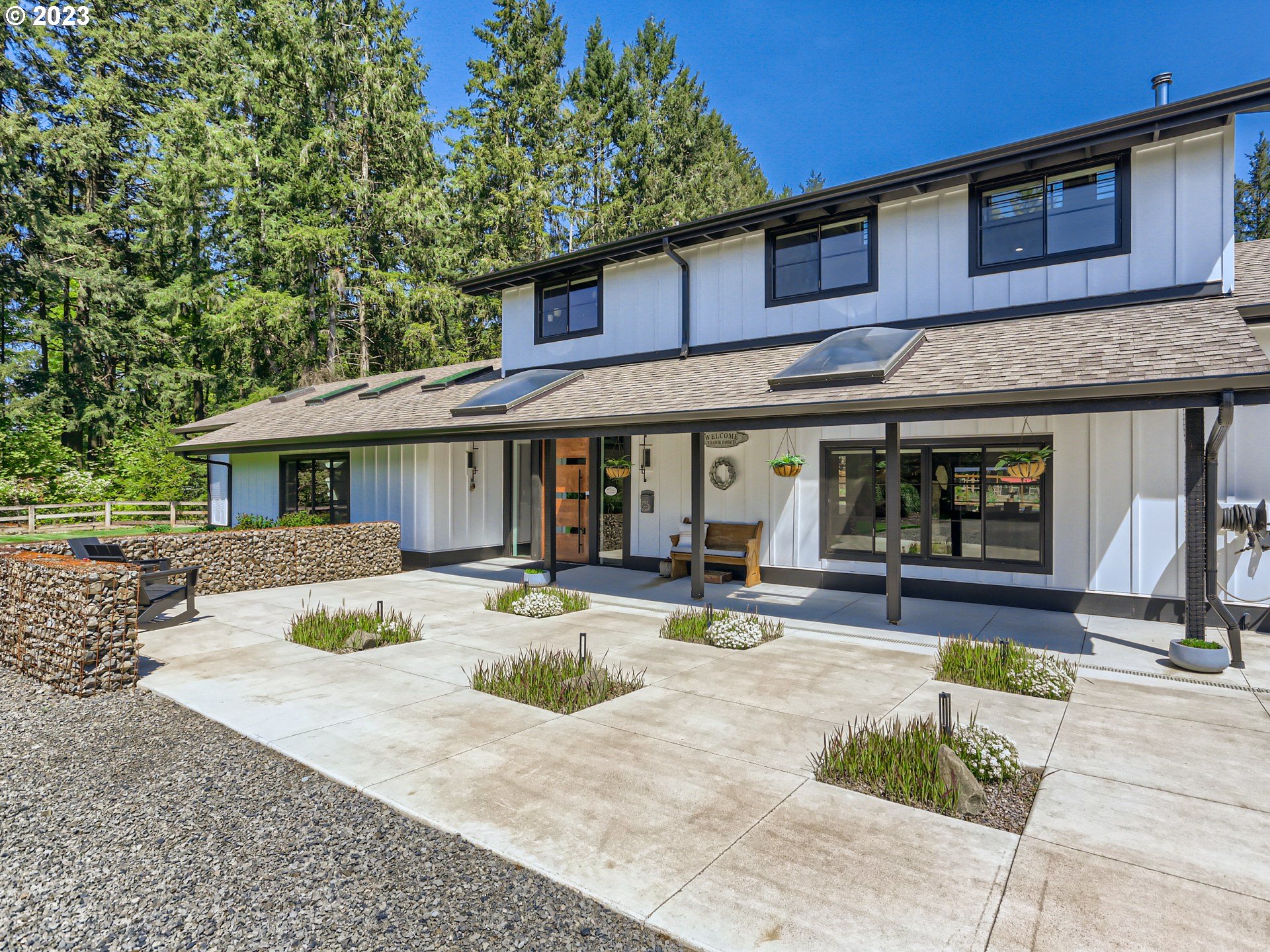 15631 Northeast Becke Road Aurora, OR 97002 - Photo 8 of 47 a view of a house with sitting area and furniture
