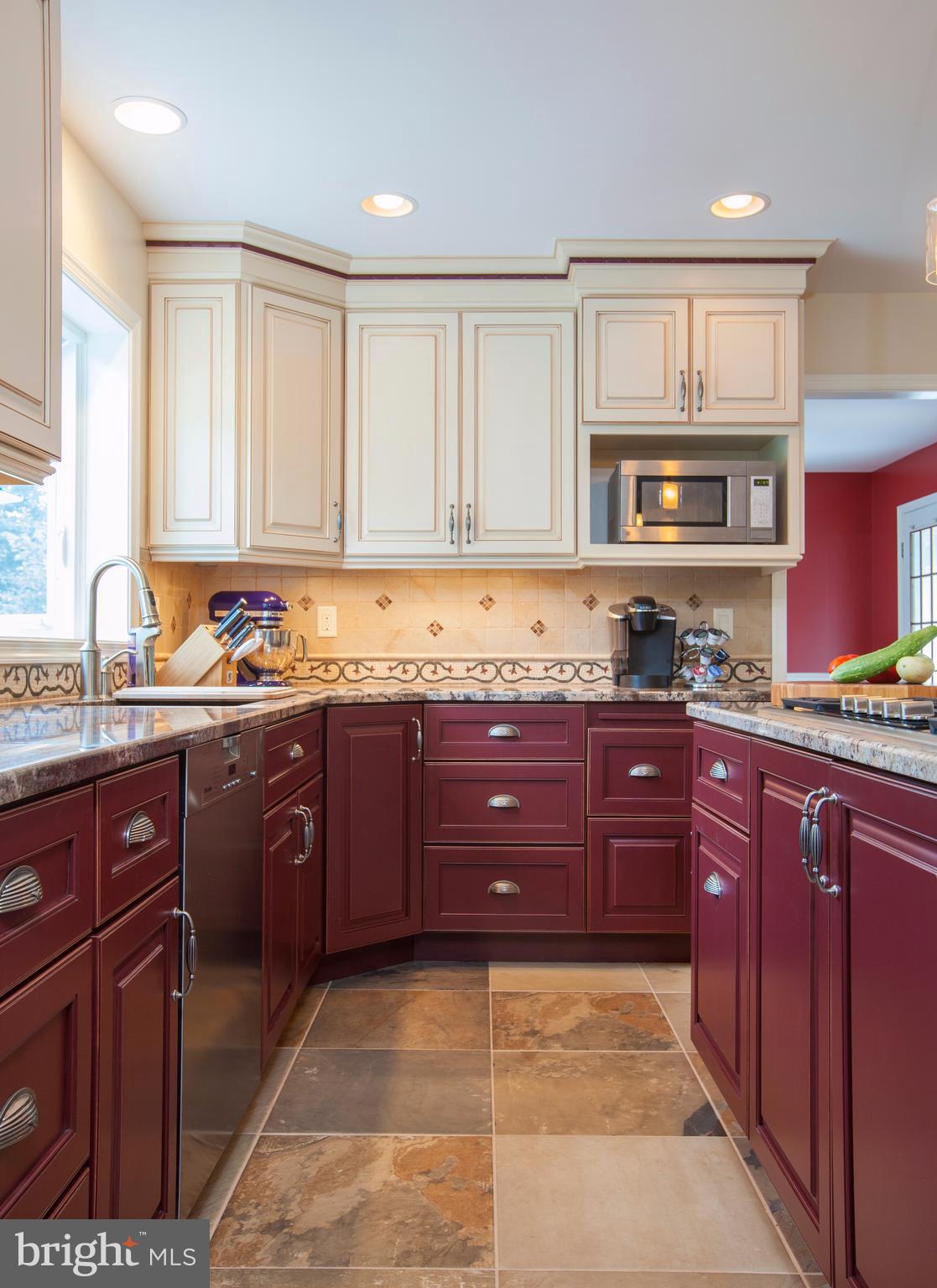 1224 Stonegate Road Hummelstown, PA 17036 - Photo 8 of 41 Gallery Image 8