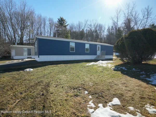 $94,000 | 24 Birch Way, Pittstown, NY 12185
