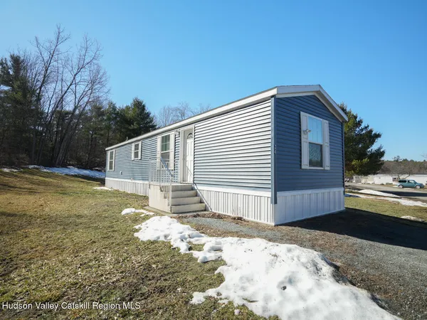 $94,000 | 24 Birch Way, Pittstown, NY 12185