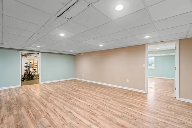 $720,000 | 18 Spice Bush Lane, Branford, CT 06405