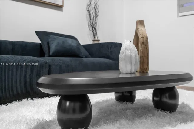 $2,300 | 3728 Northwest 19th Avenue, Unit 207, Miami, FL 33142