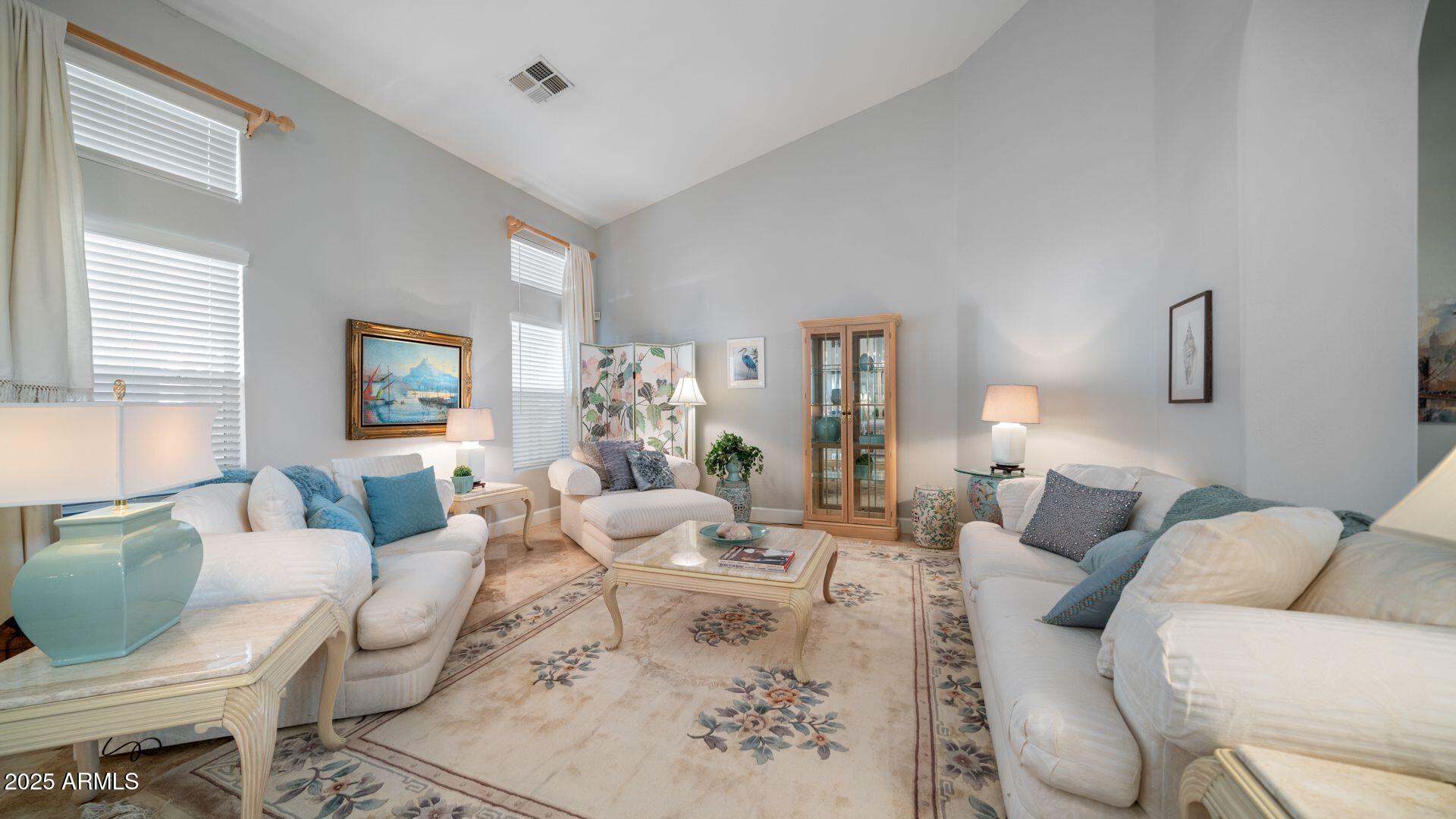 2214 East Beachcomber Drive Gilbert, AZ 85234 - Photo 4 of 45 vFP7H0jQ