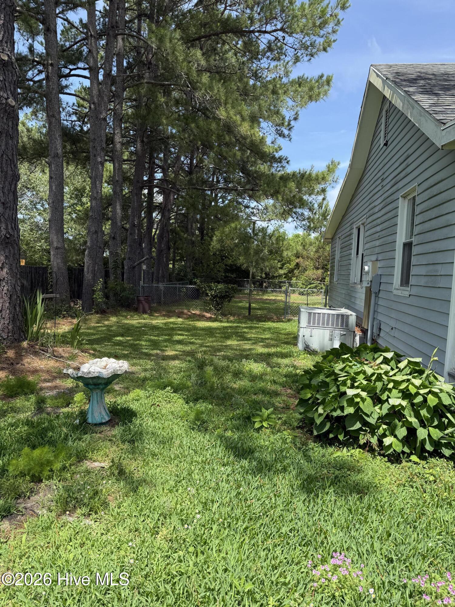 890 Hibbs Road Newport, NC 28570 - Photo 4 of 19 IMG_0572