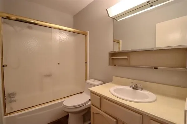 $1,550 | 5725 Townhouse Lane, Beaumont, TX 77707