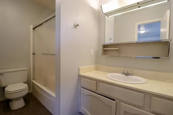 $1,550 | 5725 Townhouse Lane, Beaumont, TX 77707