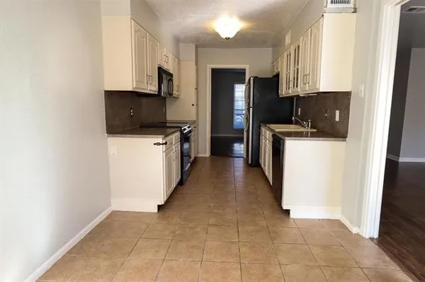 $1,550 | 5725 Townhouse Lane, Beaumont, TX 77707