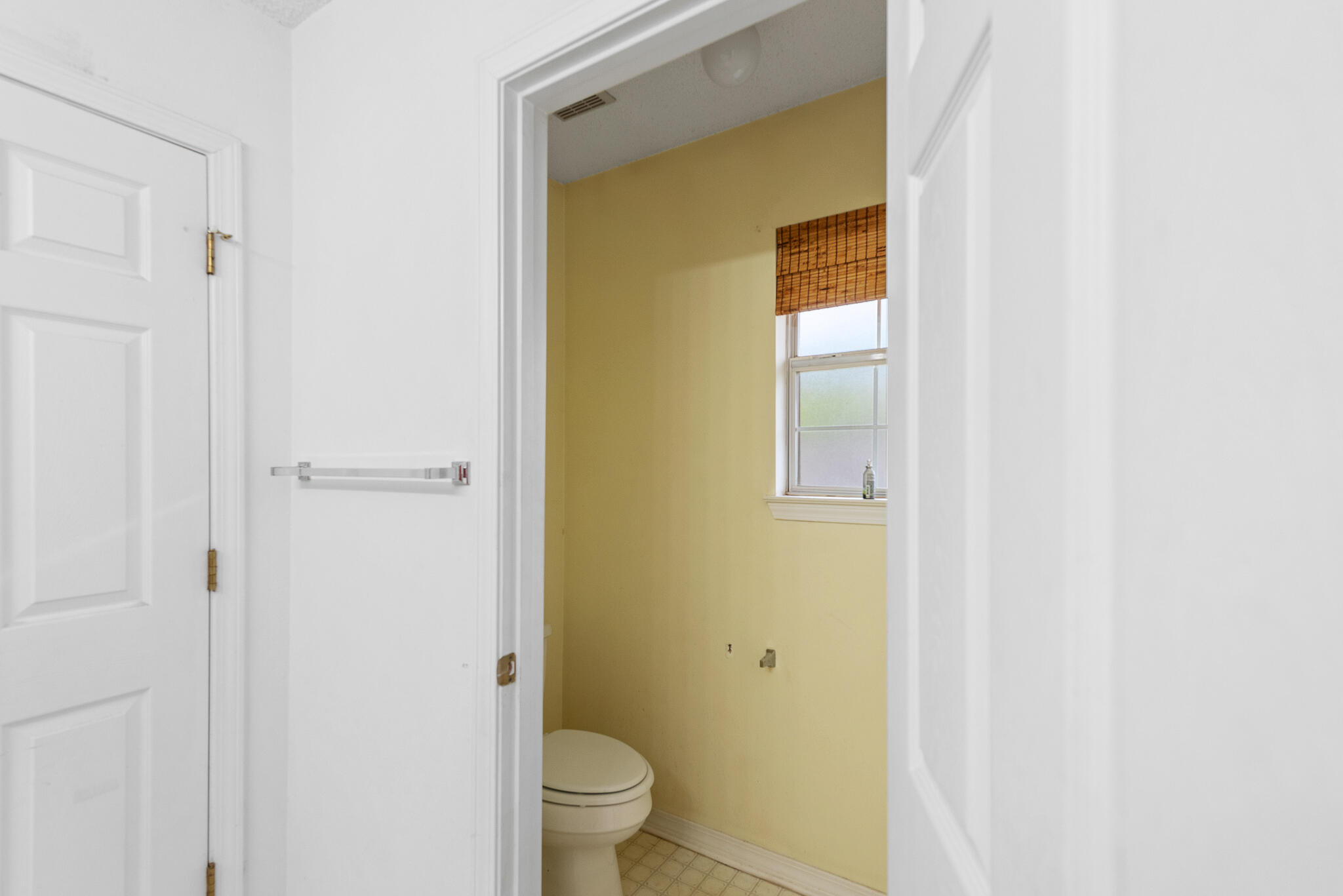2246 Titanium Drive Crestview, FL 32536 - Photo 17 of 28 a bathroom with a toilet