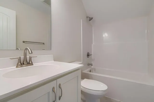 $629,900 | 5054 Dale Ridge Road, Woodbury, MN 55129