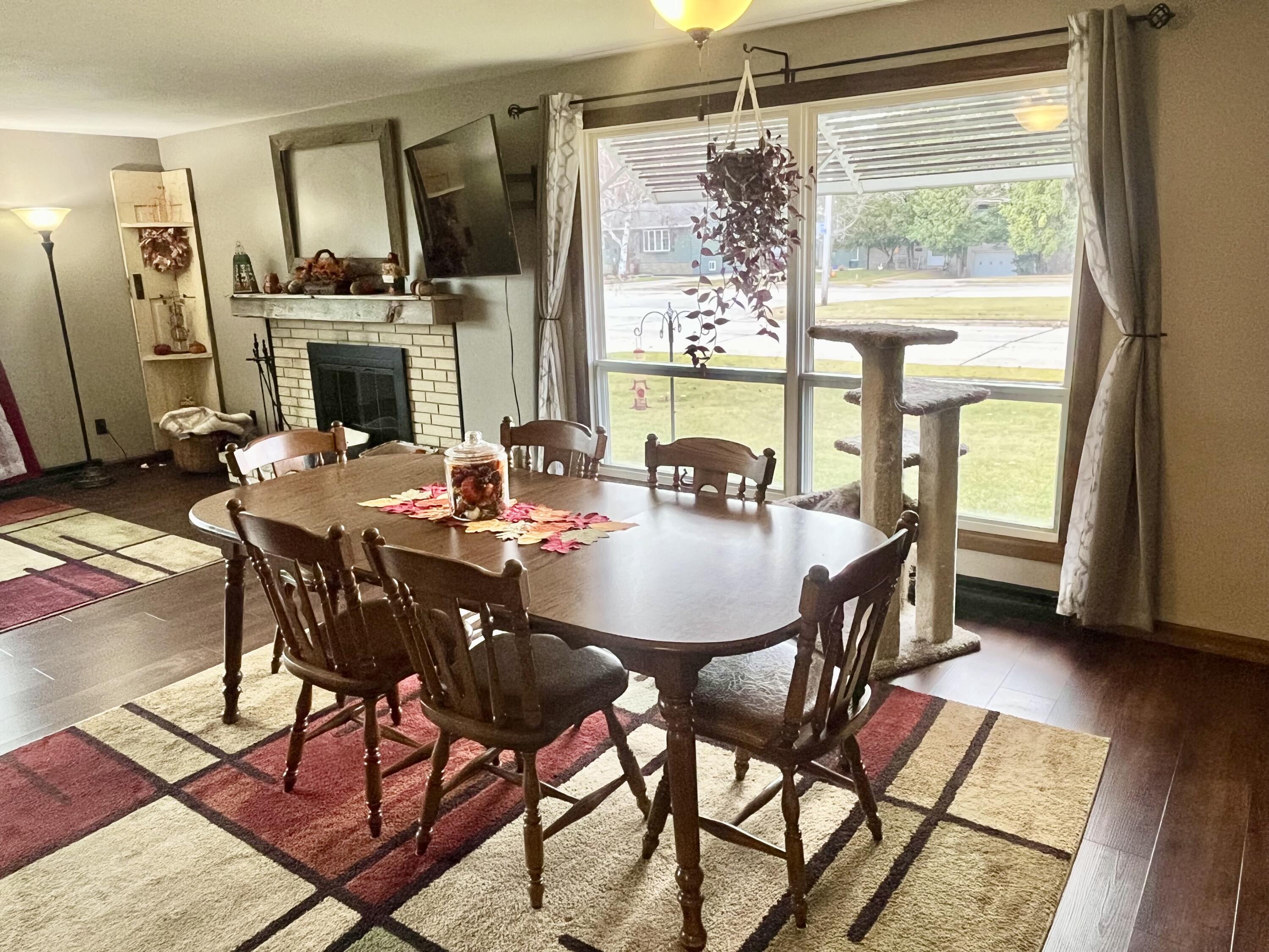 2734 33rd Street Two Rivers, WI 54241 - Photo 3 of 34 IMG_5778