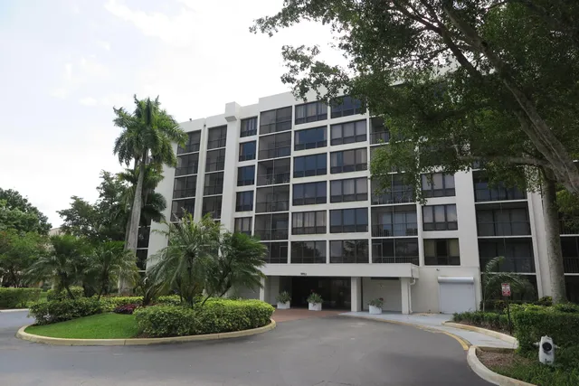 $2,400 | 5951 Wellesley Park Drive, Unit 601, Boca Raton, FL 33433
