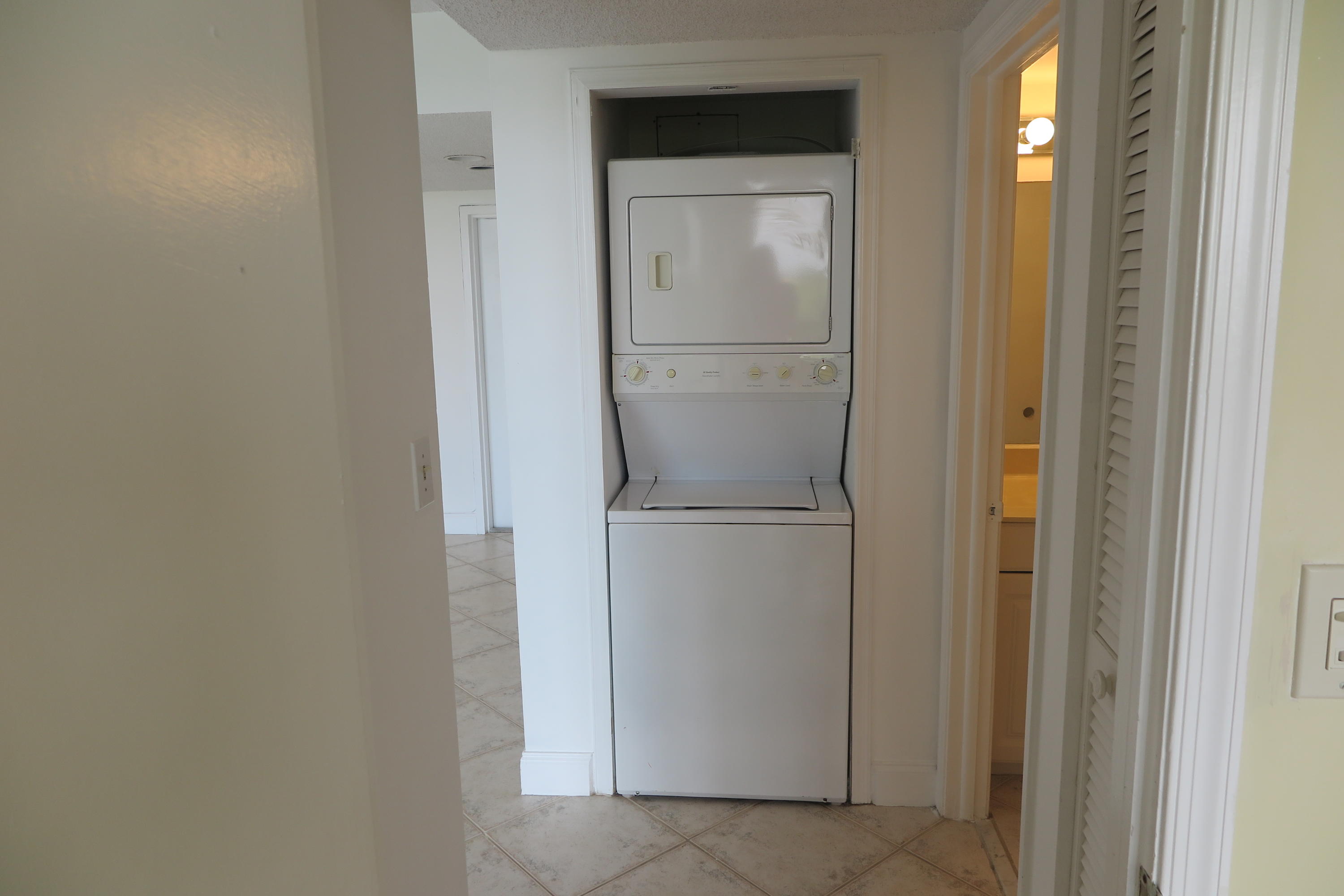 5951 Wellesley Park Drive, Unit 601 Boca Raton, FL 33433 - Photo 17 of 21 washer dryer