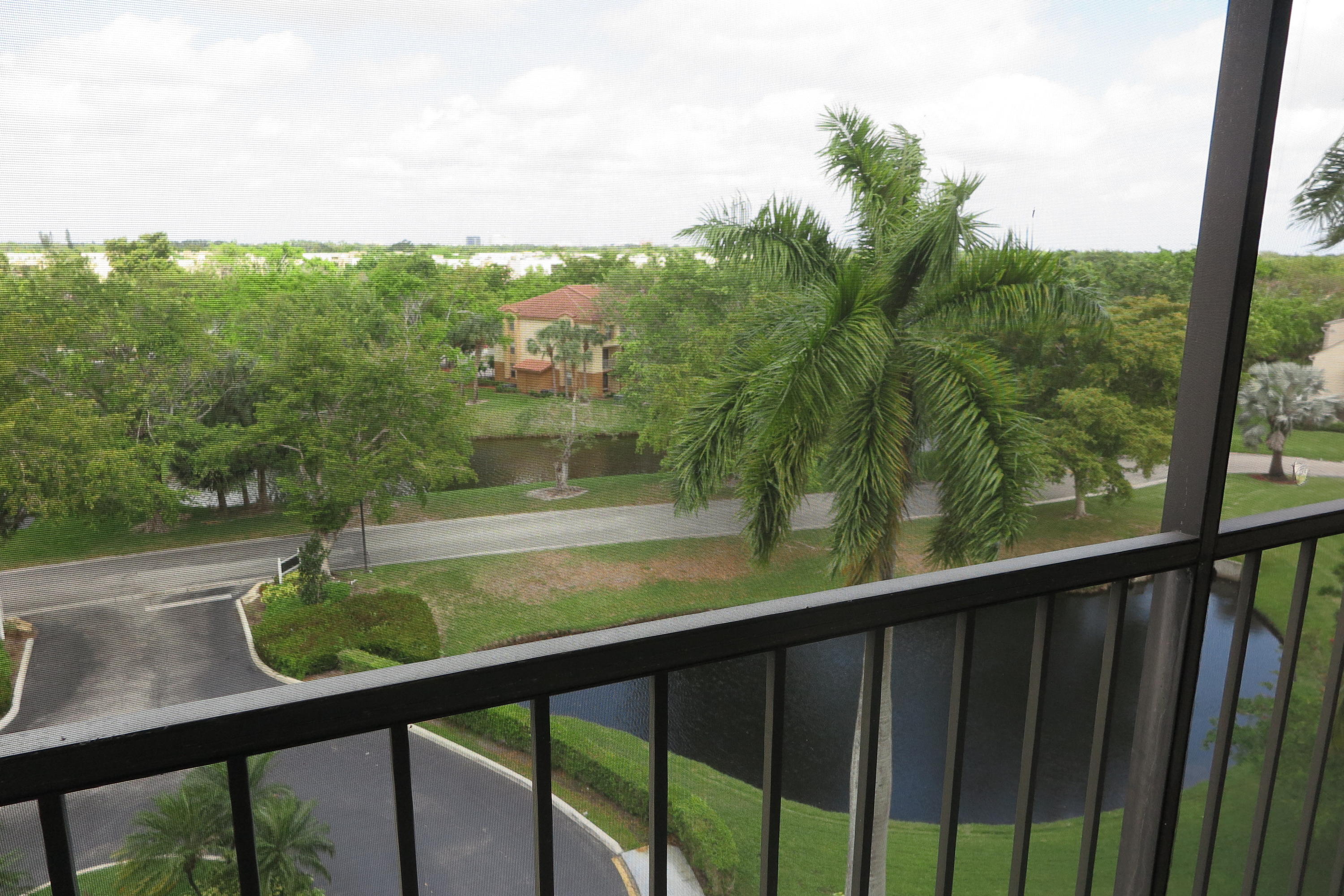 5951 Wellesley Park Drive, Unit 601 Boca Raton, FL 33433 - Photo 5 of 21 view