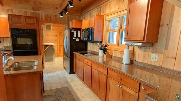 $995,000 | 3163 Randa Road, Orr, MN 55771
