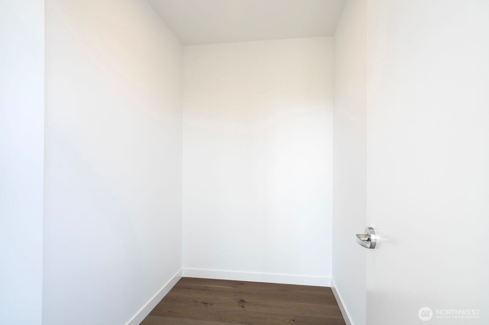 10232 Northeast 10th Street, Unit 1207 Bellevue, WA 98004 - Photo 12 of 28