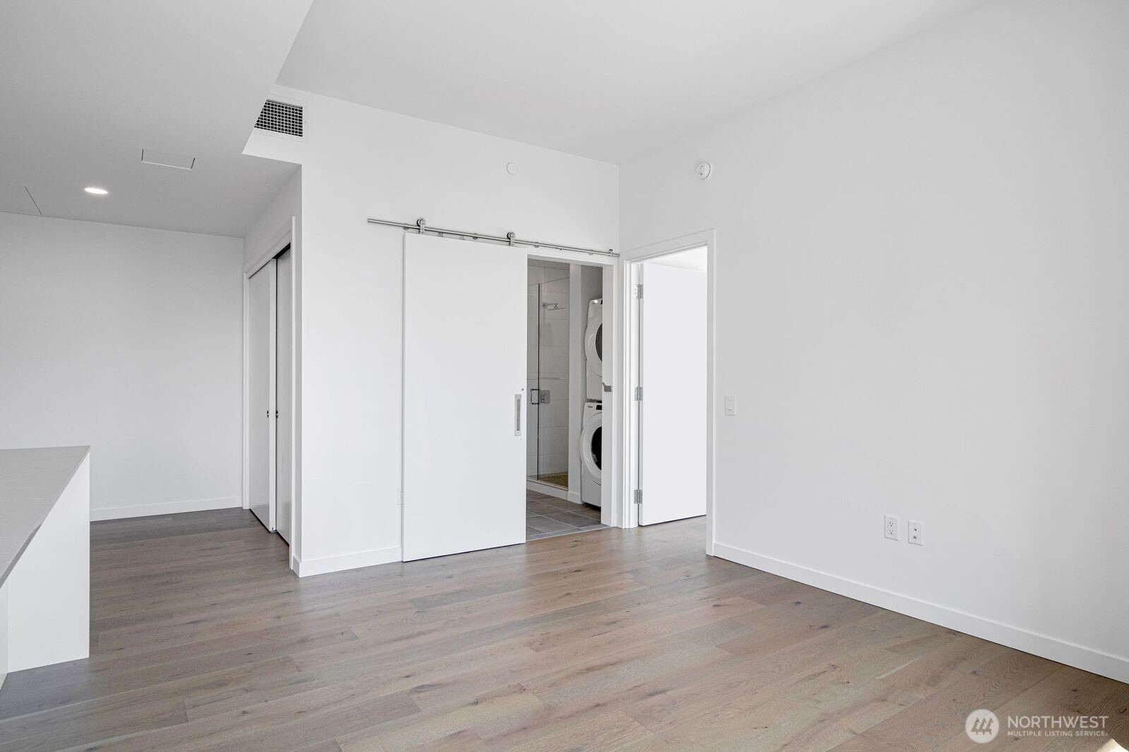 10232 Northeast 10th Street, Unit 1207 Bellevue, WA 98004 - Photo 17 of 28