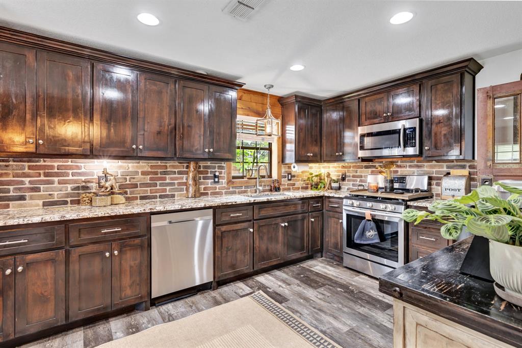 7940 Dick Price Road Mansfield, TX 76063 - Photo 12 of 40