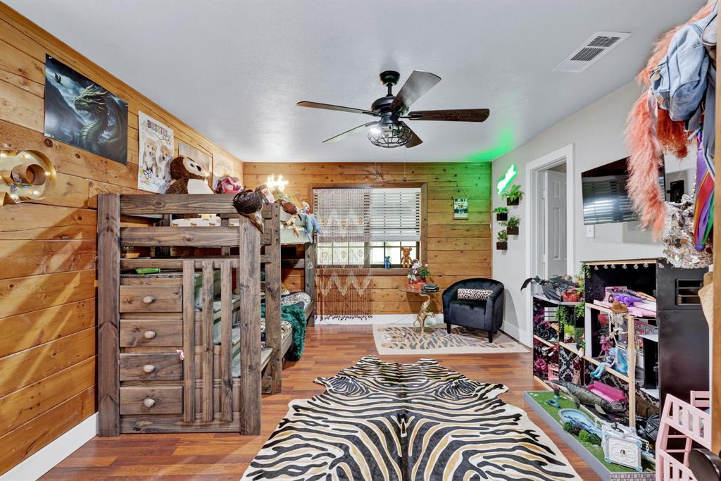 7940 Dick Price Road Mansfield, TX 76063 - Photo 18 of 40 Second Primary with En Suite Full Bath