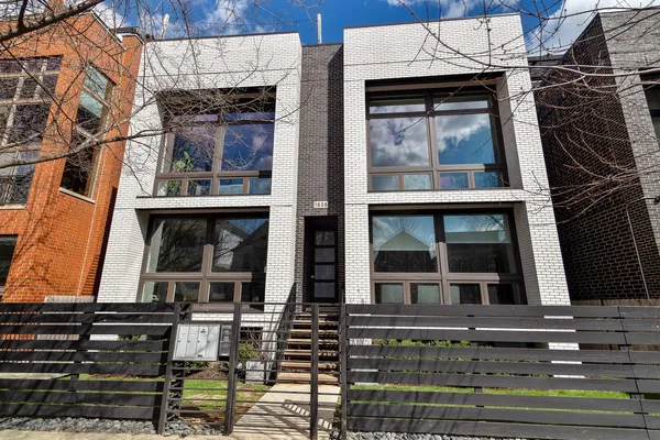 $859,000 | 1639 North Artesian Avenue, Unit 1S, Chicago, IL 60647