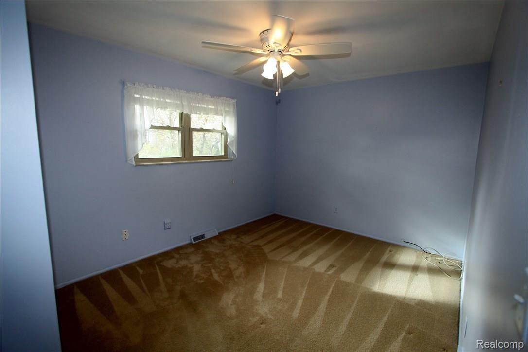 4186 McCandlish Road Grand Blanc, MI 48439 - Photo 22 of 36 IMG_4423.JPG