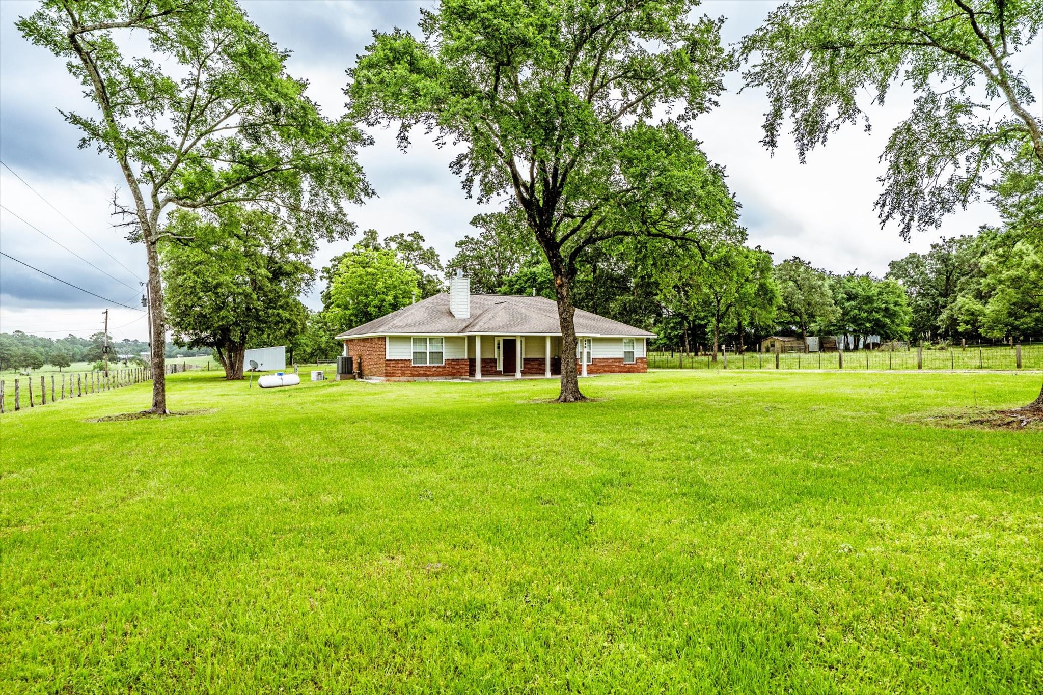 218 Rosenwall Road Huntsville, TX 77320 - Photo 5 of 39