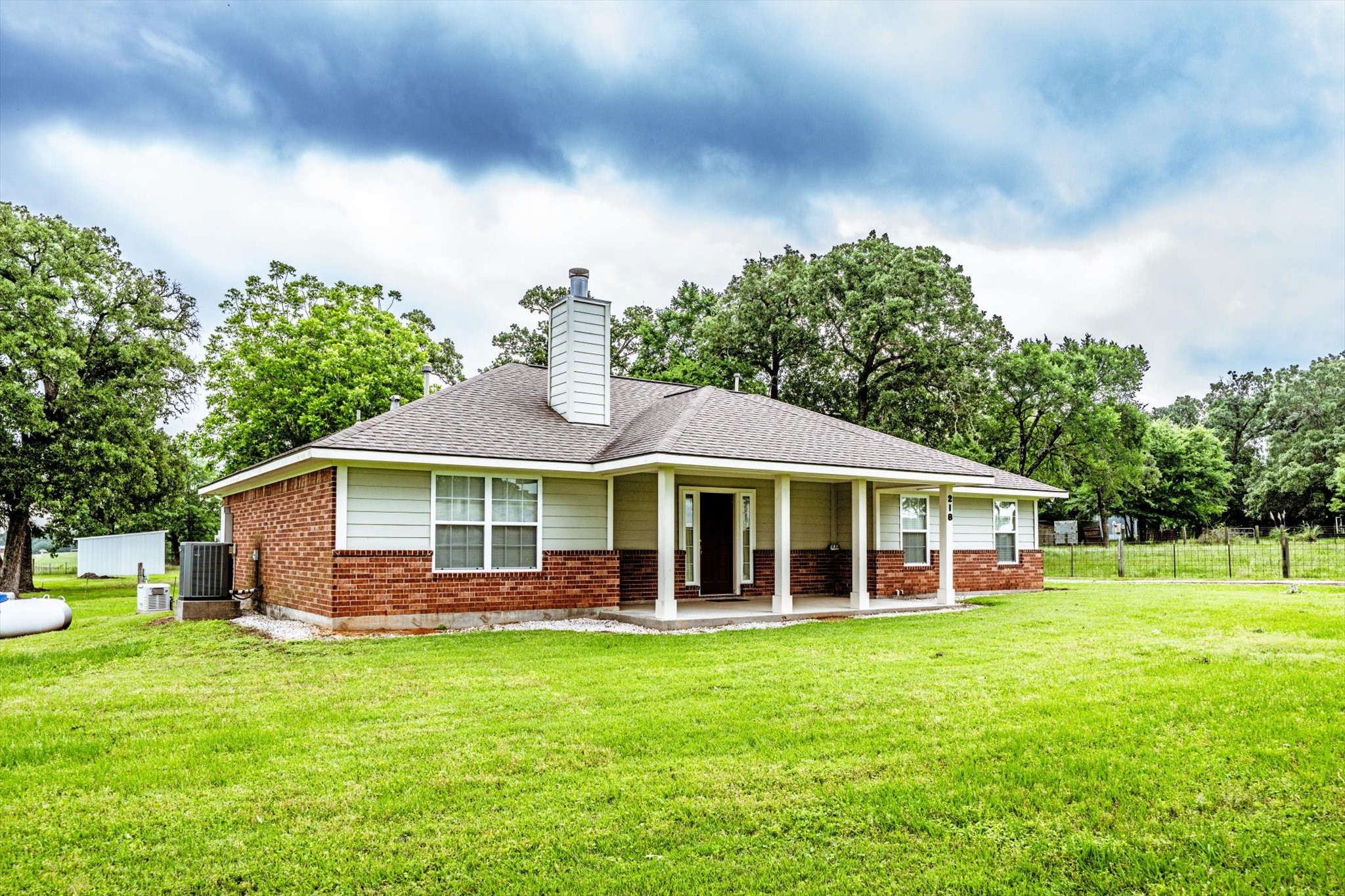 218 Rosenwall Road Huntsville, TX 77320 - Photo 6 of 39