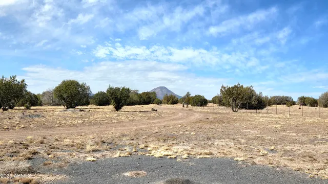 $480,000 | 8495 Antelope Run Road, Ash Fork, AZ 86320