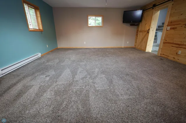 $225,000 | 120 2nd Street Northwest, Hillsboro, ND 58045