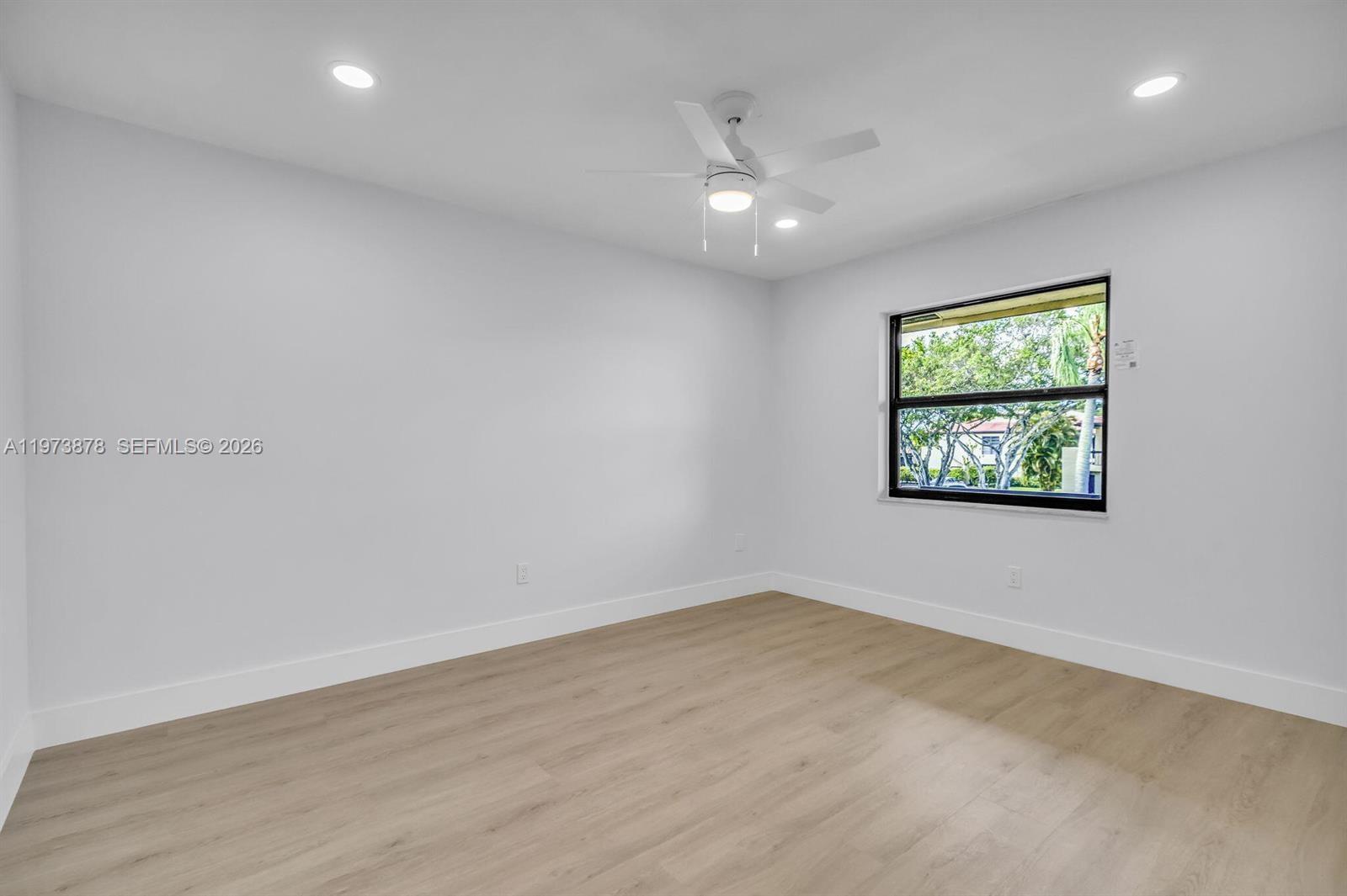 8535 Casa Del Lago, Unit F Boca Raton, FL 33433 - Photo 26 of 35 Gallery Image 26