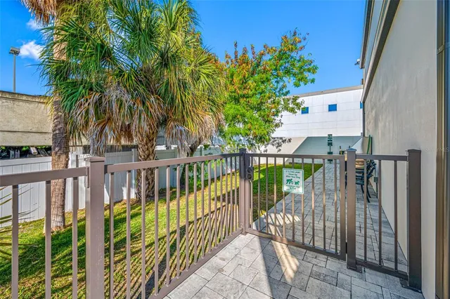 $2,100 | 3909 West Cleveland Street, Tampa, FL 33609