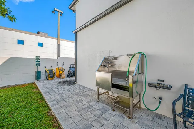 $2,100 | 3909 West Cleveland Street, Tampa, FL 33609