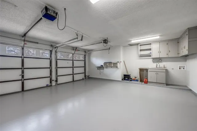a view of a garage room
