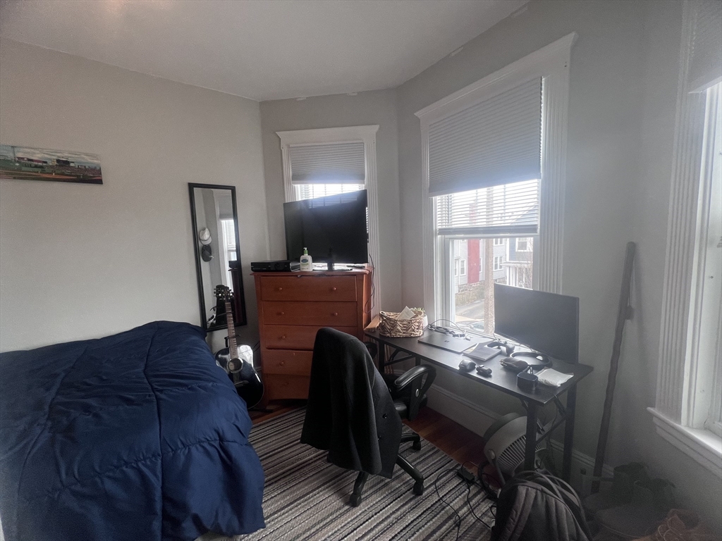 247 L Street, Unit 2 Boston, MA 02127 - Photo 14 of 24