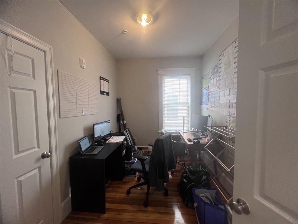 247 L Street, Unit 2 Boston, MA 02127 - Photo 10 of 24