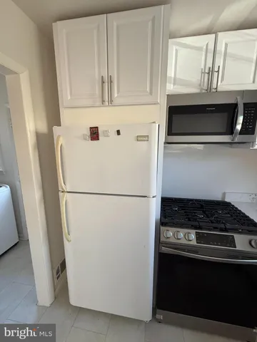 $2,995 | 3601 17th Street North, Arlington, VA 22207