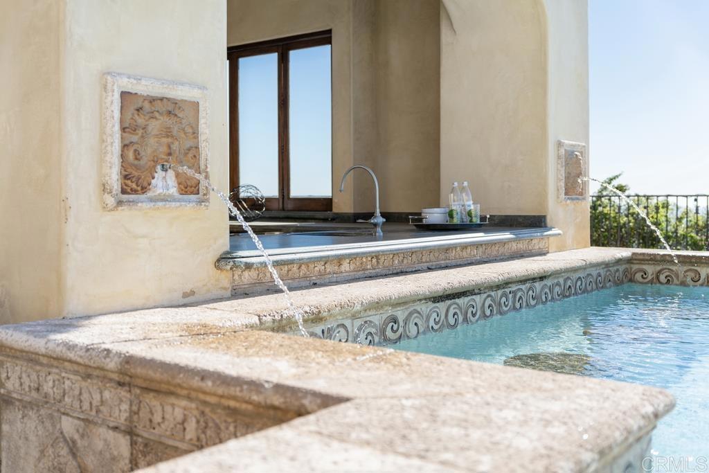 18441 Via Ambiente Rancho Santa Fe, CA 92067 - Photo 30 of 35 a view of a living room