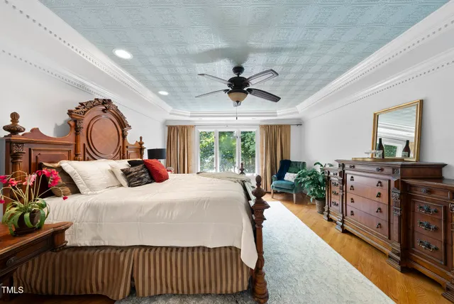 a sign on the side of the road