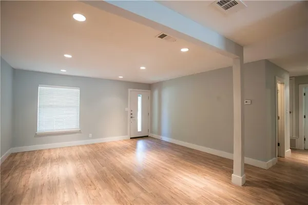 $2,450 | 809 Sussex Drive, Austin, TX 78745