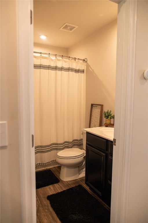 110 Nicklaus Drive Anderson, SC 29621 - Photo 17 of 25 Hall bath